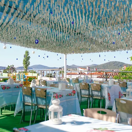 Hotel Koboroz Ayvalı